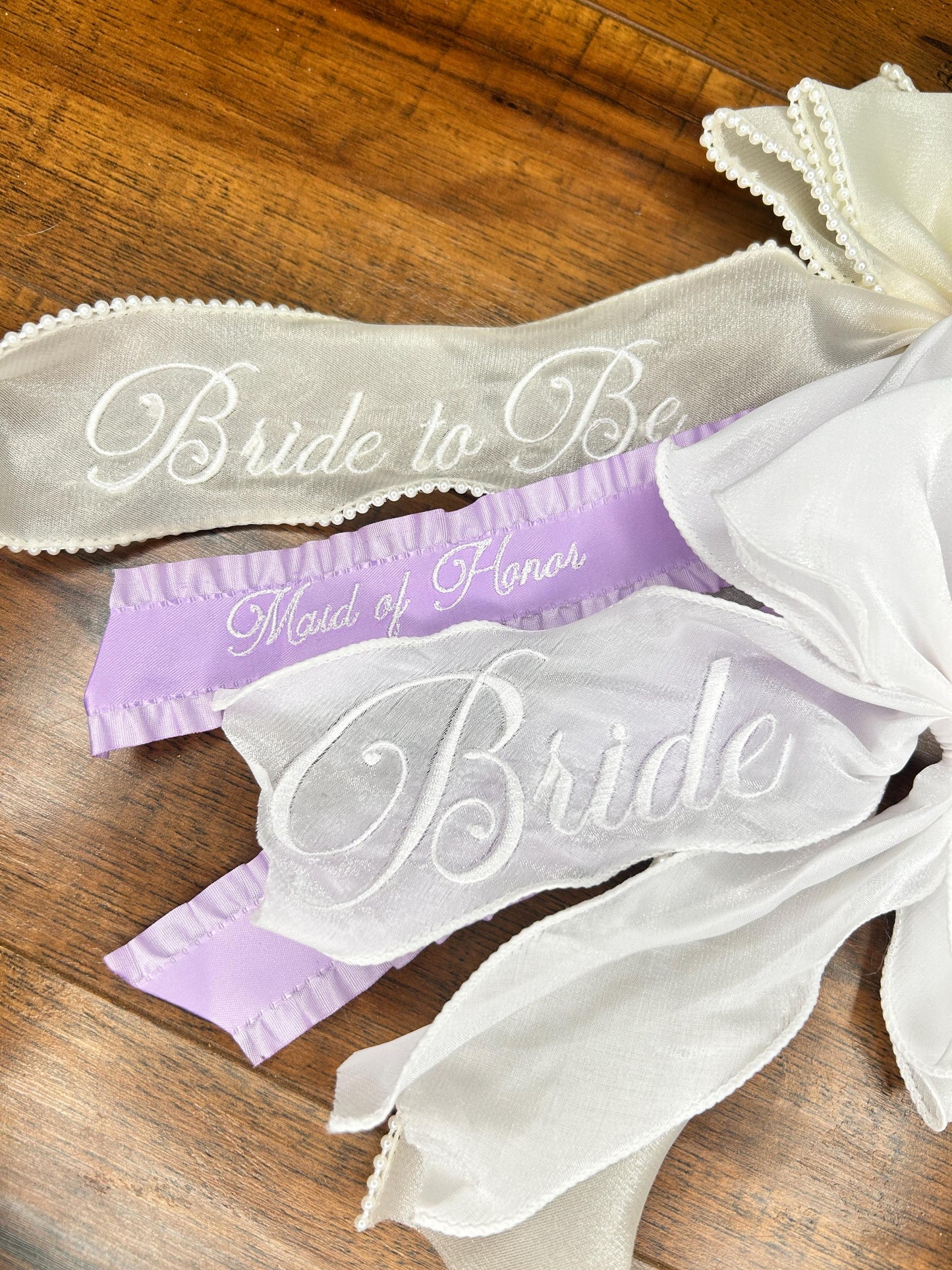 Custom Bridal Embroidered Bow, Bride-to-Be Hair Accessory, Bachelorette Party Headpiece, Wedding Hair Bow, Maid of Honor